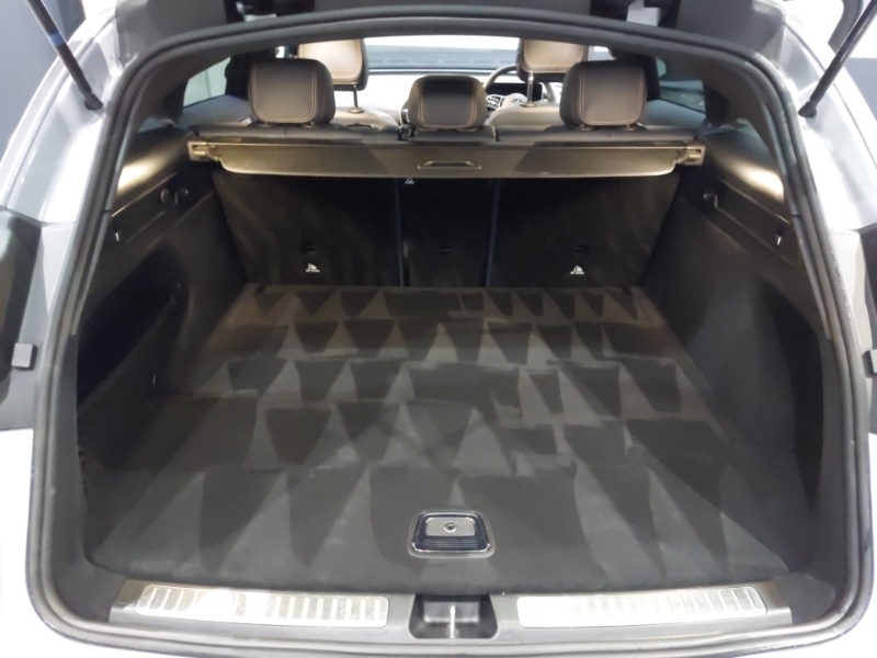 Used Mercedes-Benz EQC 2020 for sale - 77004103: Photo 8