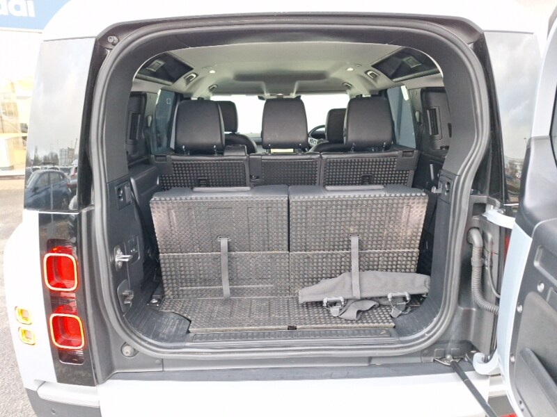 Used Land Rover Defender 2021 for sale - 77252960: Photo 8