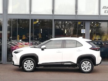 Used Toyota Yaris Cross 2022 for sale - 77051372: Photo