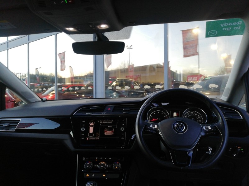 Used Volkswagen Touran 2020 for sale - 77358246: Photo 2