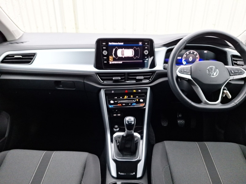 Used Volkswagen T-Roc 2023 for sale - 76548417: Photo 2