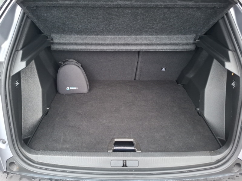 Used Peugeot 2008 2024 for sale - 76938093: Photo 8