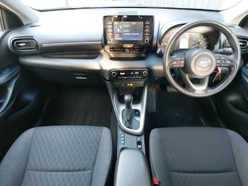 Used Toyota Yaris 2023 for sale - 76669708: Photo