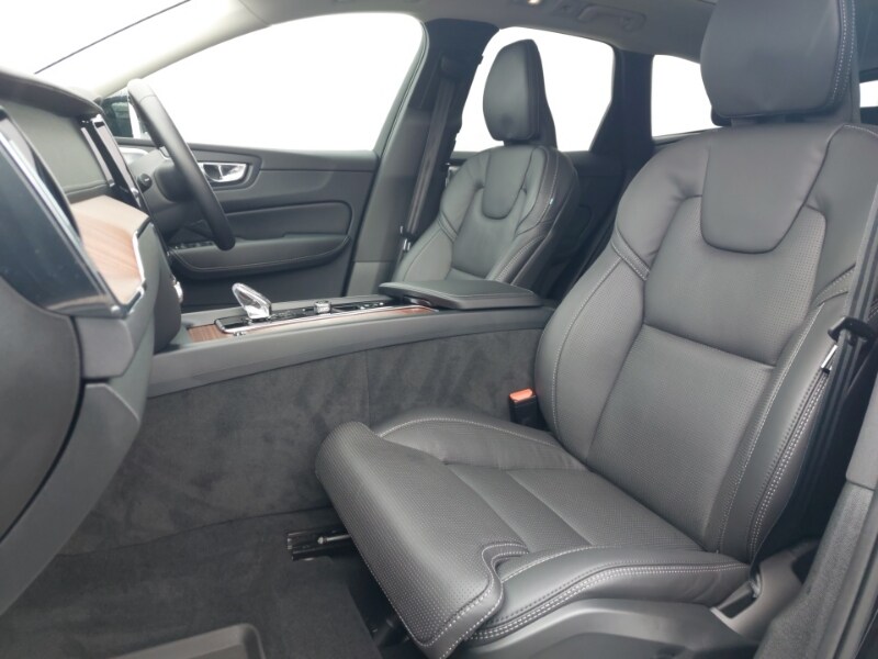 Used Volvo XC60 2024 for sale - 77956250: Photo 5