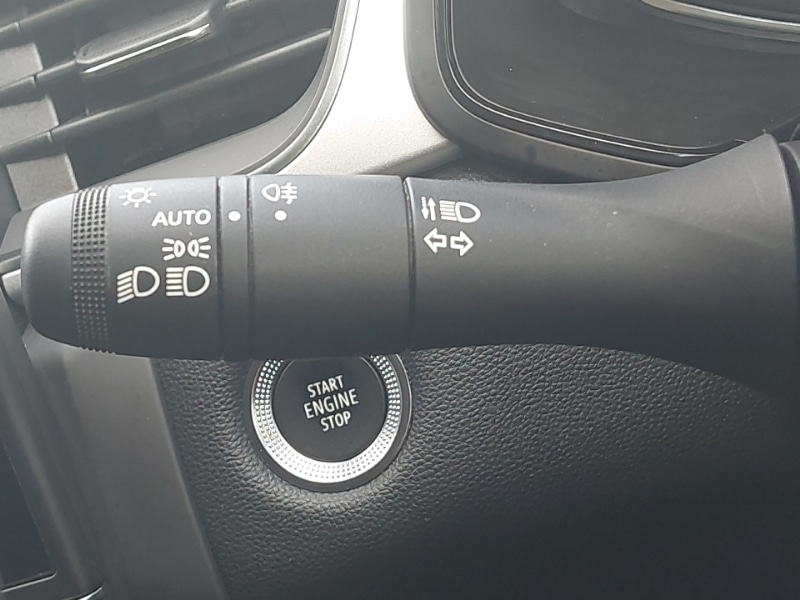 Used Renault Captur 2023 for sale - 78156376: Photo 12