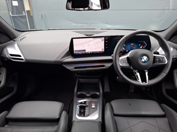 Used BMW 1 Series 2025 for sale - 76282500: Photo 2
