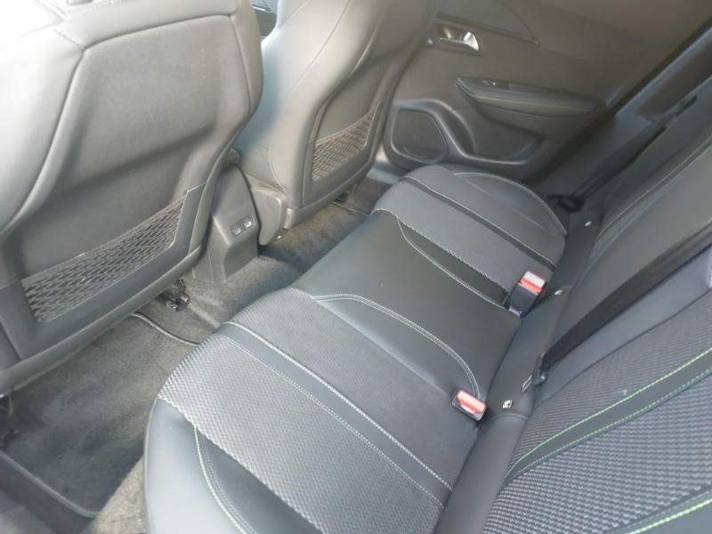 Used Peugeot 2008 2023 for sale - 76358559: Photo 6