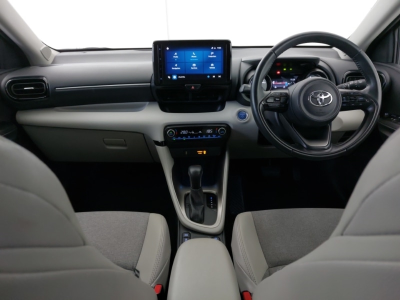 Used Toyota Yaris 2022 for sale - 78198407: Photo 2