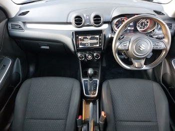 Used Suzuki Swift 2024 for sale - 76688331: Photo