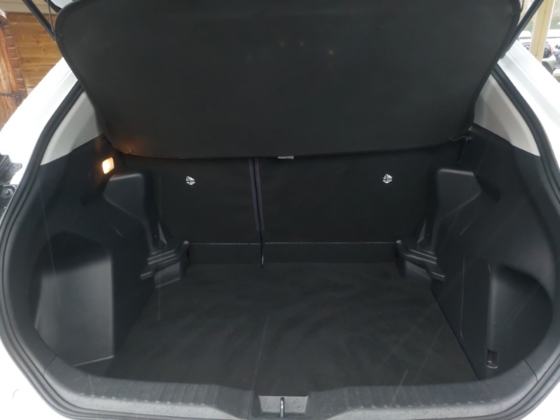 Used Toyota Yaris Cross 2023 for sale - 76817007: Photo 8