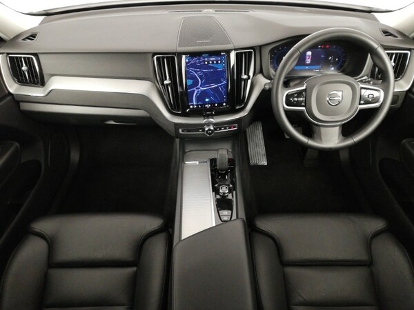 Used Volvo XC60 2023 for sale - 76262087: Photo 2