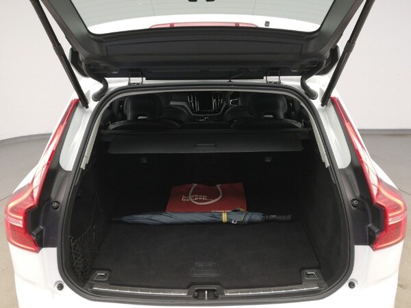 Used Volvo XC60 2023 for sale - 76262087: Photo 8