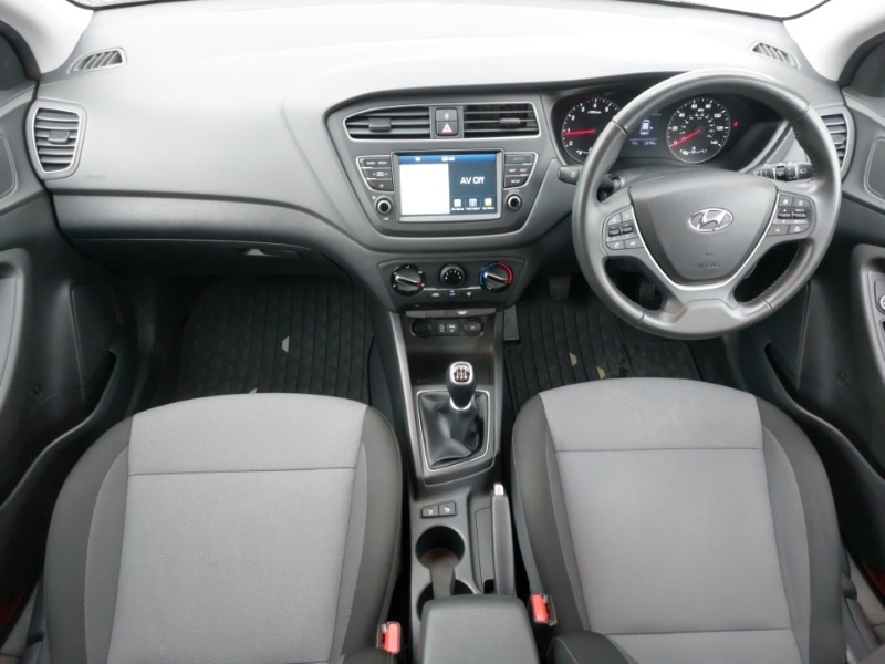 Used Hyundai i20 2020 for sale - 77954792: Photo 2