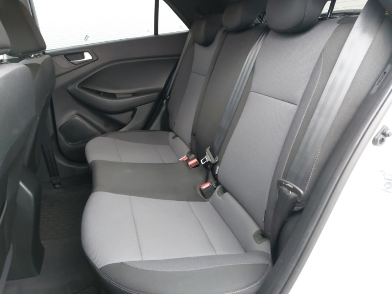 Used Hyundai i20 2020 for sale - 77954792: Photo 6