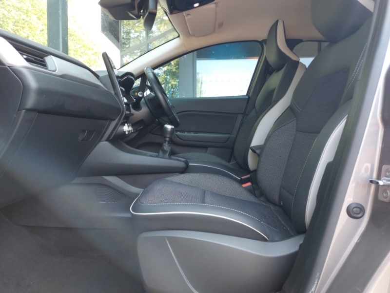 Used Renault Captur 2020 for sale - 76191408: Photo 5