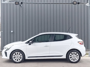 Used Renault Clio 2024 for sale - 78540057: Photo