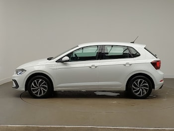 Used Volkswagen Polo 2023 for sale - 77847855: Photo