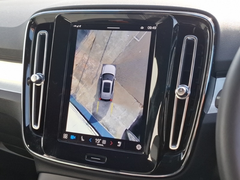 Used Volvo XC40 2023 for sale - 78041663: Photo 10