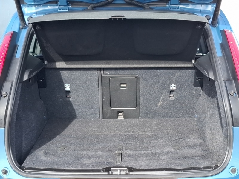 Used Volvo XC40 2023 for sale - 78041663: Photo 8