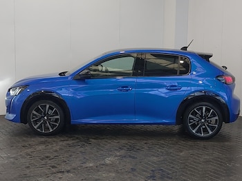 Used Peugeot 208 2022 for sale - 77242204: Photo