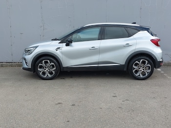 Used Renault Captur 2023 for sale - 78343372: Photo