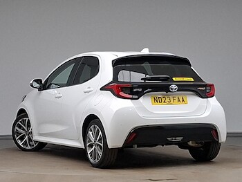 Used Toyota Yaris 2023 for sale - 79176317: Photo