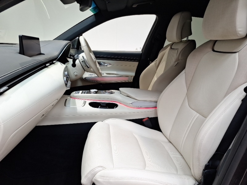 Used Genesis GV70 2023 for sale - 76353779: Photo 5
