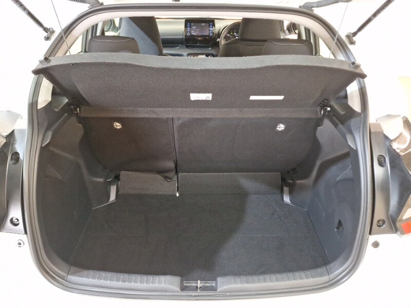 Used Toyota Yaris 2022 for sale - 77569397: Photo 8