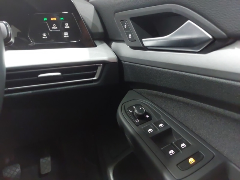 Used Volkswagen Golf 2024 for sale - 76846743: Photo 12