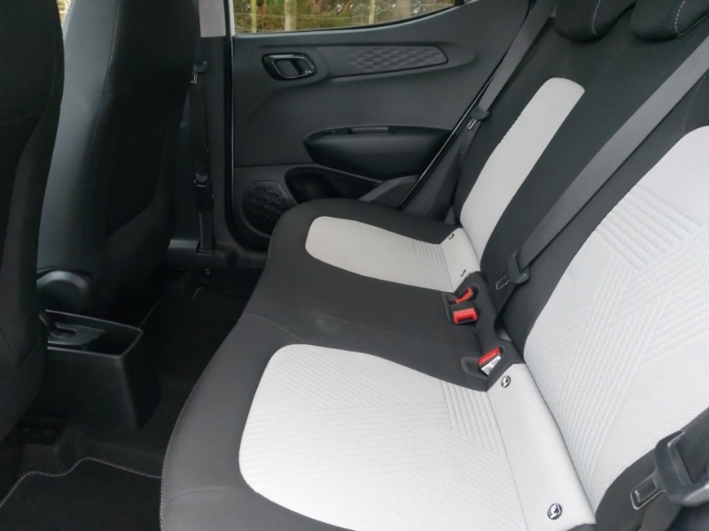 Used Hyundai i10 2020 for sale - 77454334: Photo 6