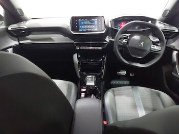 Used Peugeot 2008 2023 for sale - 77695169: Photo