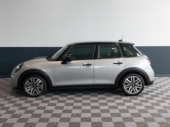 Used MINI Cooper 2025 for sale - 79131598: Photo