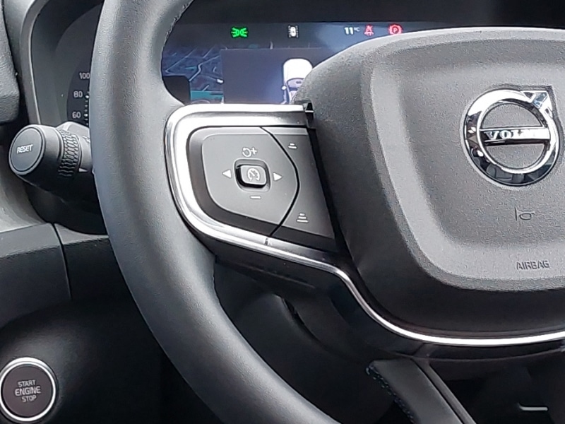 Used Volvo XC40 2025 for sale - 77786843: Photo 11