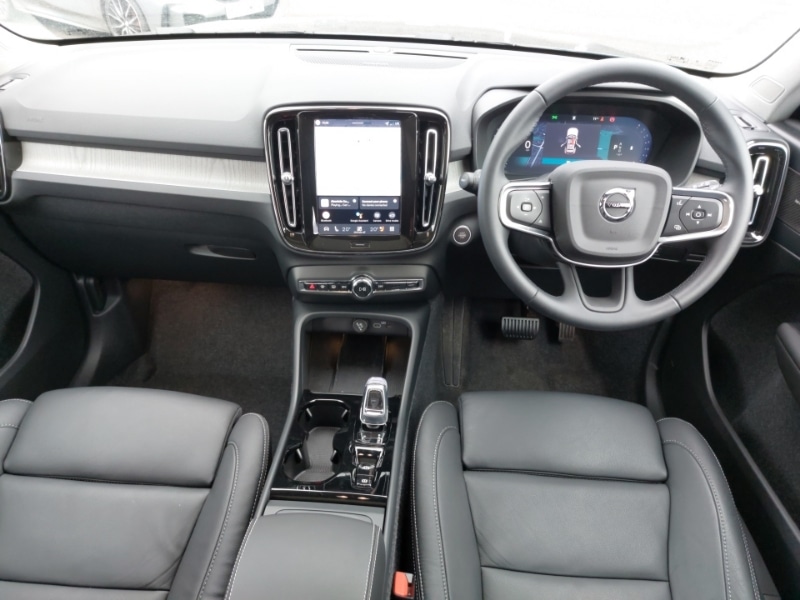 Used Volvo XC40 2025 for sale - 77786843: Photo 2