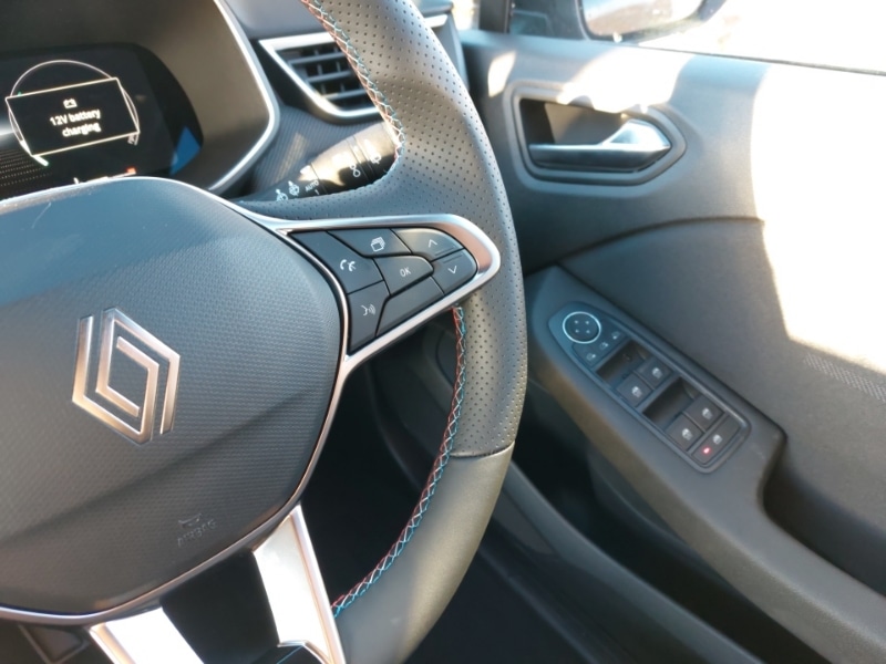 Used Renault Clio 2025 for sale - 77031991: Photo 10