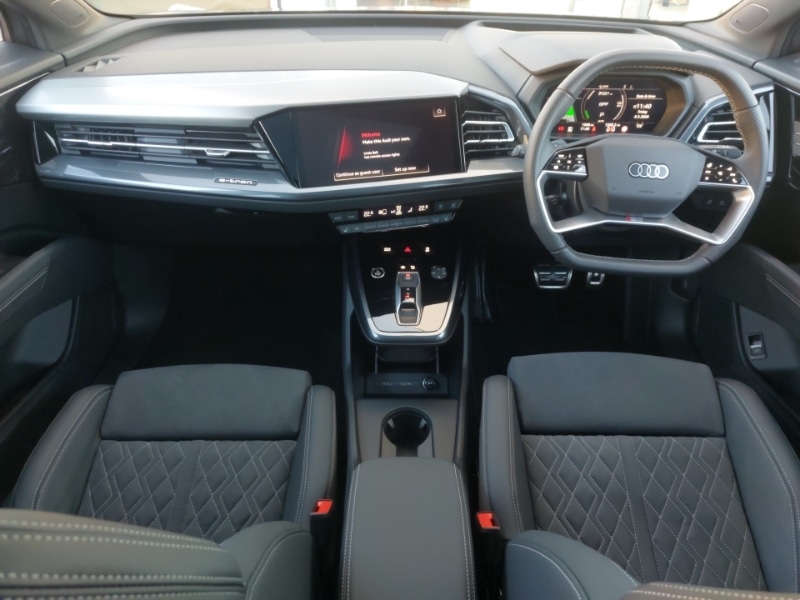 Used Audi Q4 e-tron 2025 for sale - 77852130: Photo 2