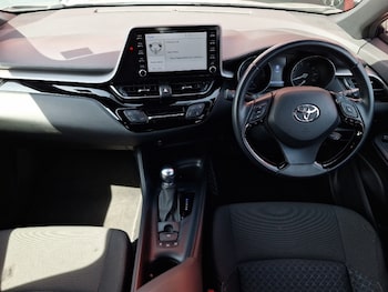 Used Toyota C-HR 2021 for sale - 75613865: Photo