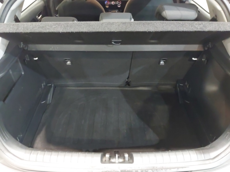 Used Kia Stonic 2023 for sale - 77386060: Photo 8