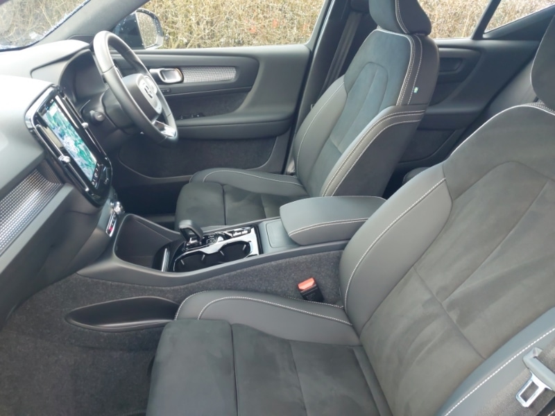 Used Volvo XC40 2024 for sale - 77955917: Photo 5