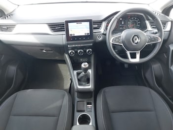 Used Renault Captur 2021 for sale - 79382200: Photo