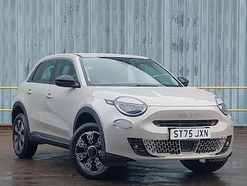 Used Fiat 600 2025 for sale - 76437650: Photo