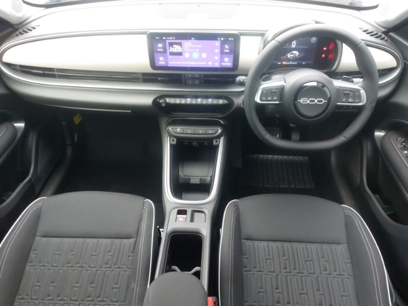 Used Fiat 600 2025 for sale - 76437650: Photo 2