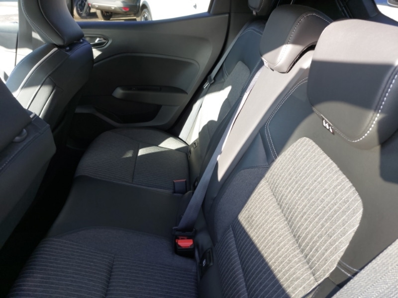 Used Renault Clio 2023 for sale - 77790935: Photo 6