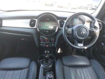 Used MINI Hatch 2024 for sale - 77981028: Photo