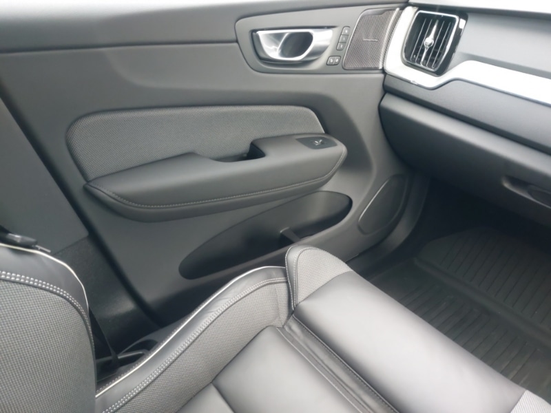 Used Volvo XC60 2025 for sale - 77454548: Photo 11