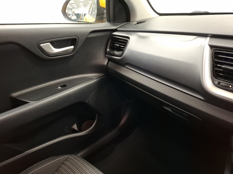 Used Kia Stonic 2021 for sale - 77892012: Photo 11