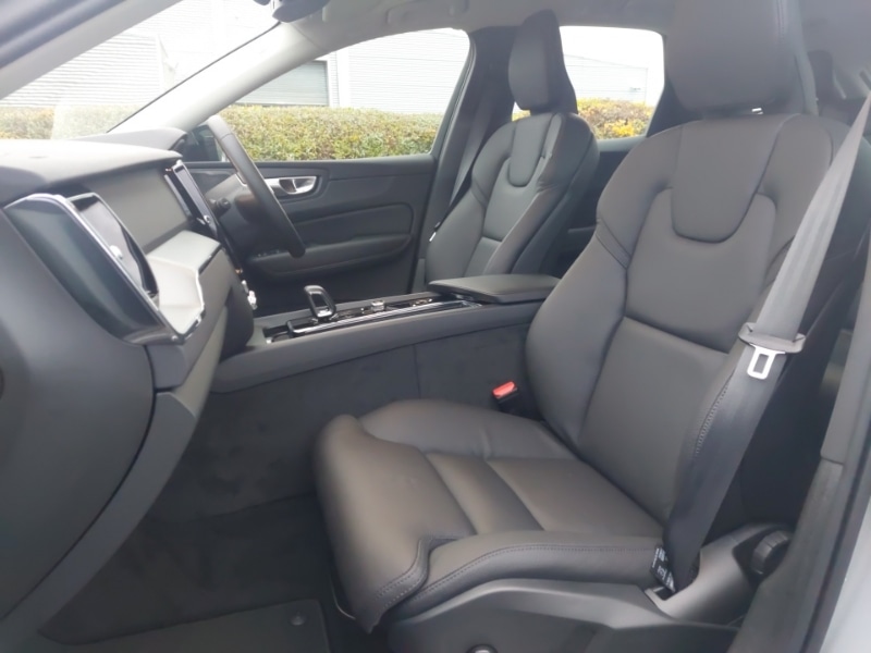 Used Volvo XC60 2024 for sale - 76540554: Photo 5