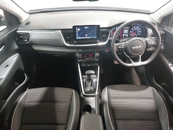 Used Kia Stonic 2023 for sale - 79498387: Photo