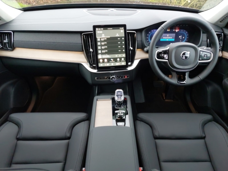 Used Volvo XC90 2025 for sale - 77410537: Photo 2