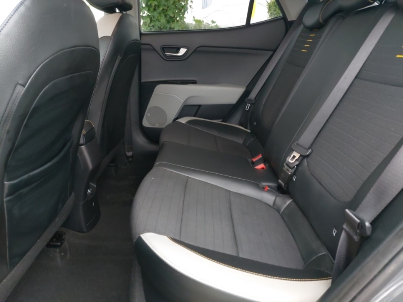 Used Kia Stonic 2023 for sale - 77912791: Photo 6